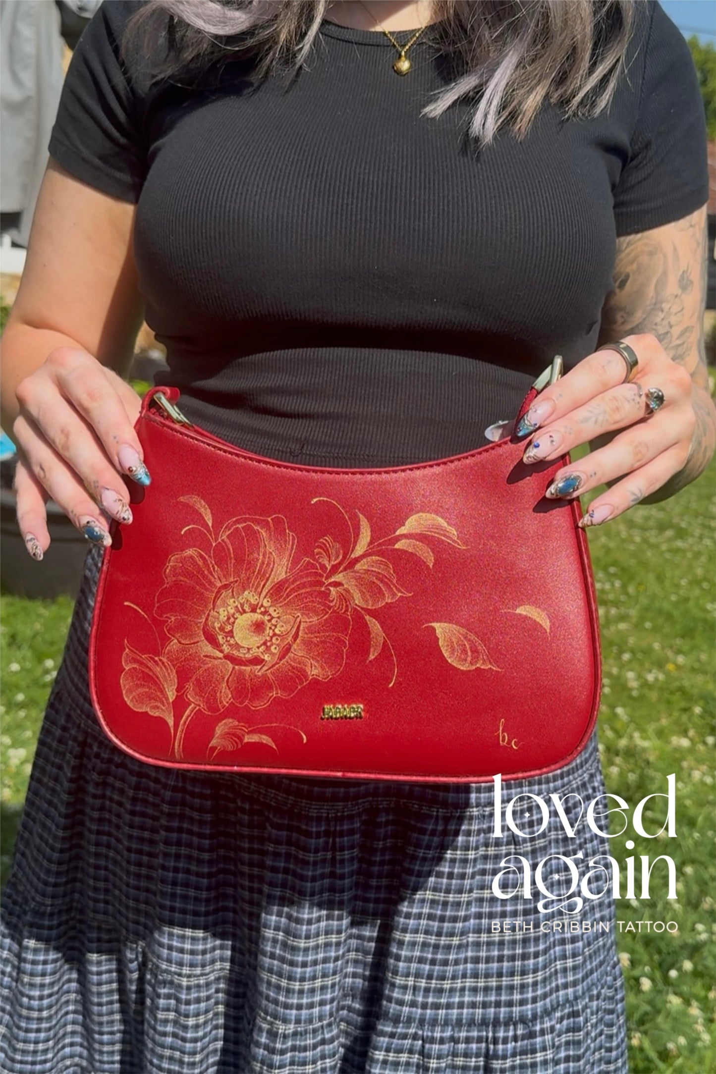 Red bag with Anemone design